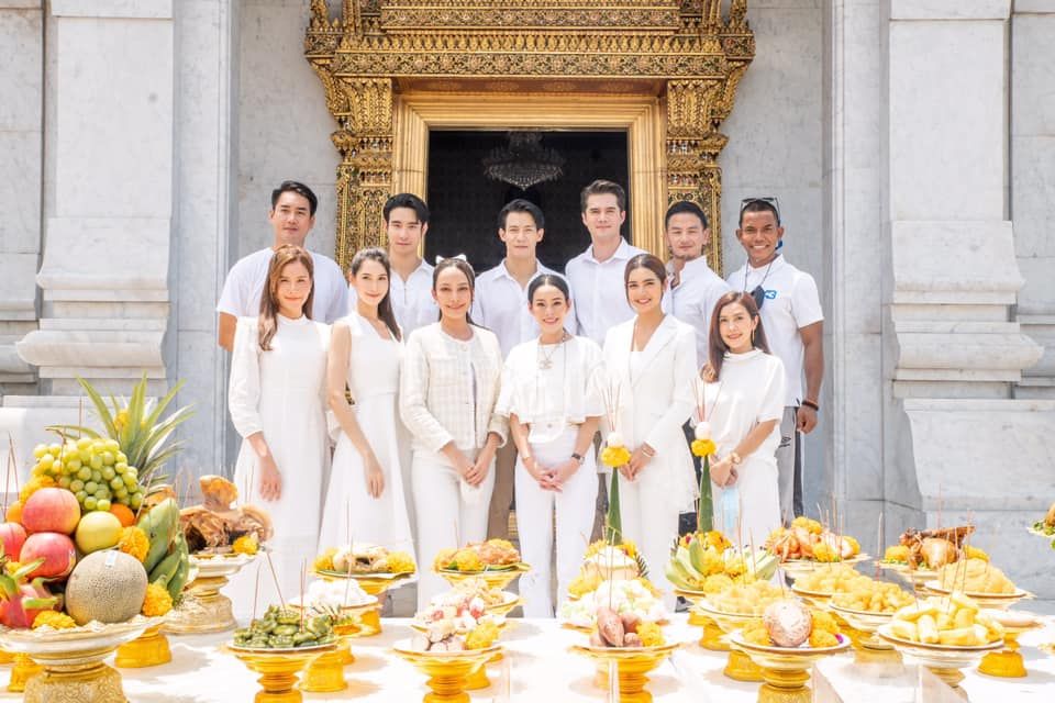 ผู้จัดฯ หนิง ปณิตา นำทีมนักแสดง บ่วงวิมาลา ไหว้สักการะศาลหลักเมืองเอาฤกษ์เอาชัย